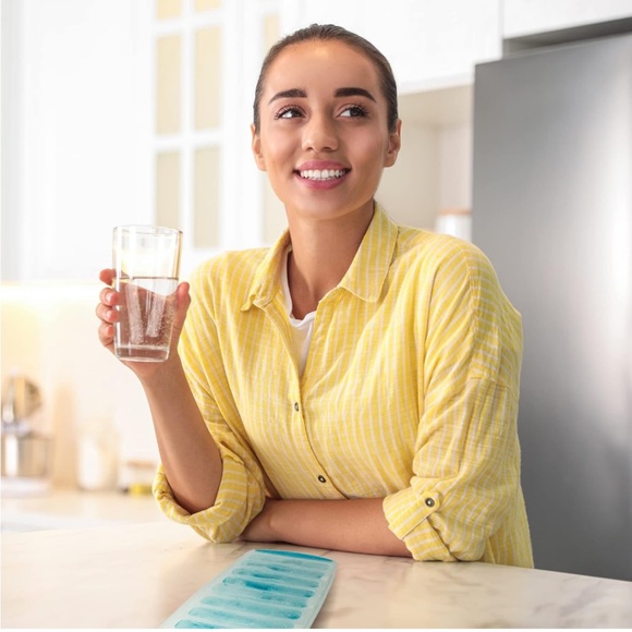 *NIP* 3 Pack Ice Stick/Cube Tray, Thin & Long for Sports/Water Bottles Silicone - Picture 5 of 12